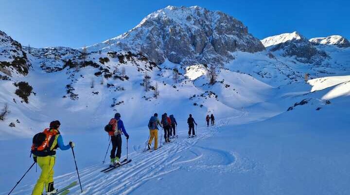 Skitourenwochenende mit der Patensektion Wasserburg | © DAV Laufen